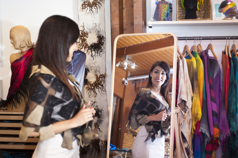 Affacciato sull'orizzonte, lungo la strada panoramica verso Cava dell’Isola, c’è il regno di Bettina Buttgen